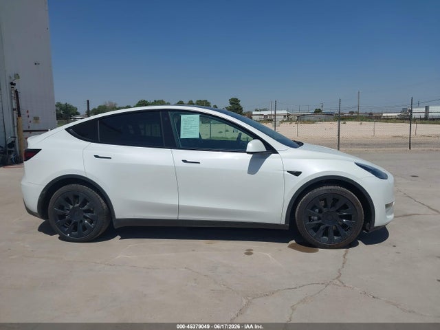 2021 Tesla Model Y Long Range Dual Motor All-wheel Drive მანქანა იყიდება აუქციონზე, vin: 5YJYGDEE4MF303722, აუქციონის ნომერი: 45379049