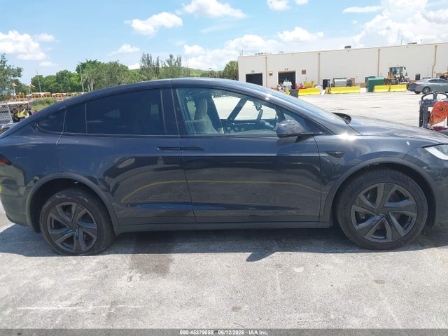45379058 :رقم المزاد ، 7SAXCBE51TF473212 vin ، 2026 Tesla Model X All-wheel Drive مزاد بيع