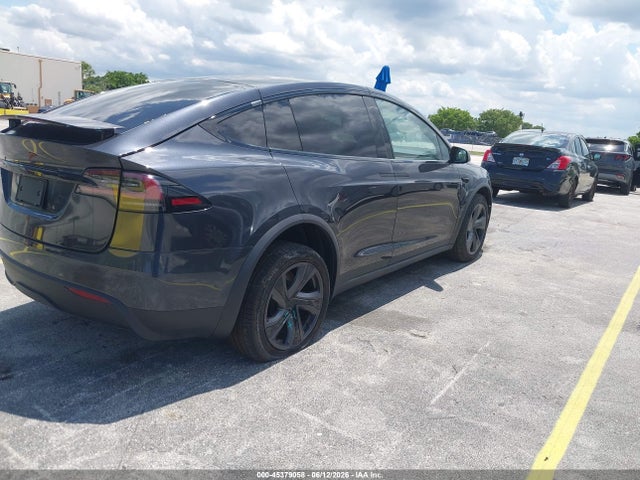 45379058 :رقم المزاد ، 7SAXCBE51TF473212 vin ، 2026 Tesla Model X All-wheel Drive مزاد بيع