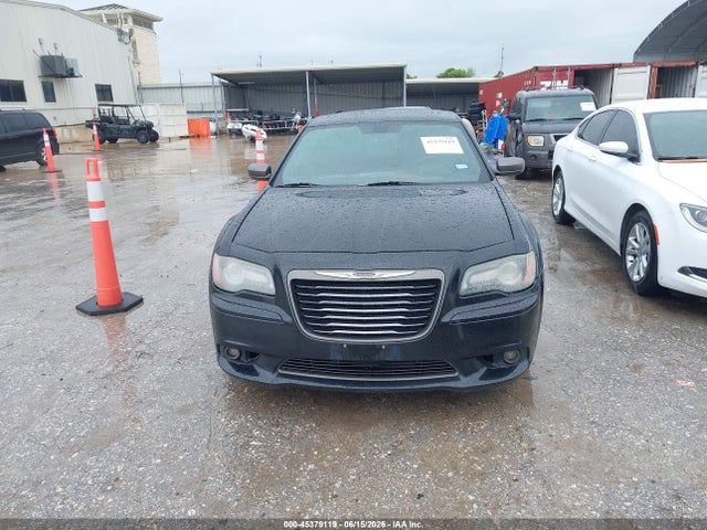 2C3CCADG7EH241773 Chrysler 300c John Varvatos Limited Edition