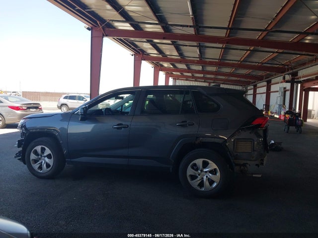 2T3F1RFV3PW357323 Toyota RAV4 LE