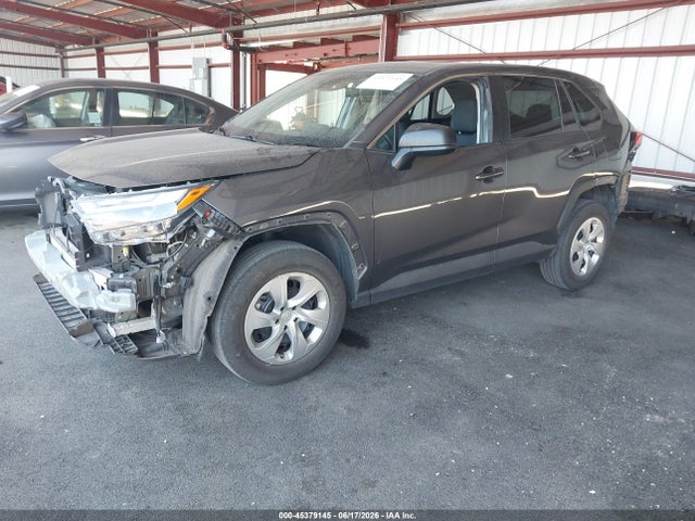 2T3F1RFV3PW357323 Toyota RAV4 LE