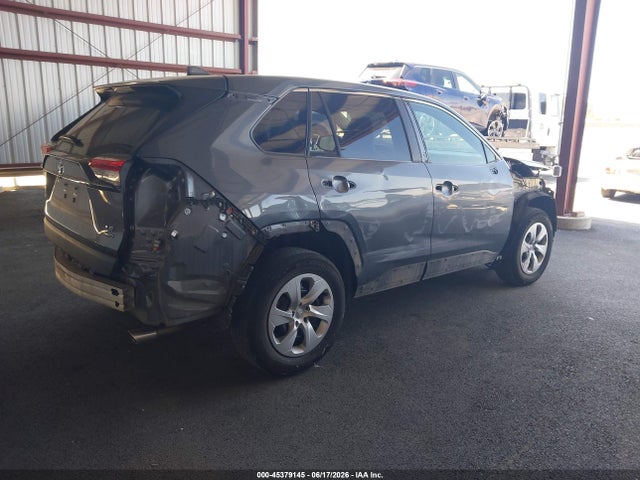 2T3F1RFV3PW357323 Toyota RAV4 LE