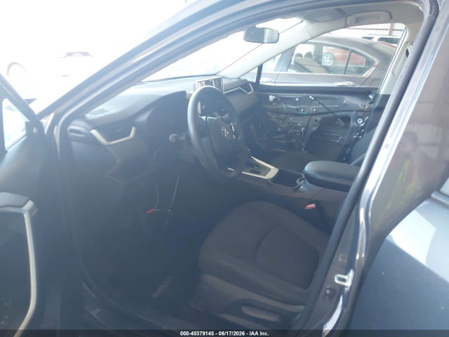 2T3F1RFV3PW357323 Toyota RAV4 LE