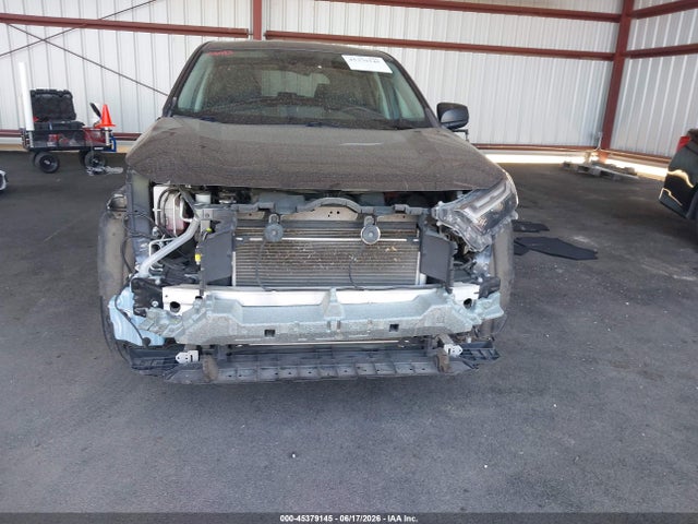 2T3F1RFV3PW357323 Toyota RAV4 LE