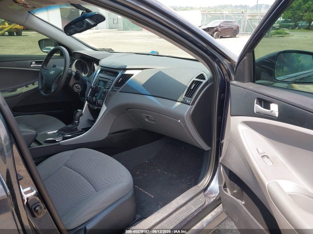 2014 Hyundai Sonata Gls მანქანა იყიდება აუქციონზე, vin: 5NPEB4AC5EH899612, აუქციონის ნომერი: 45379187