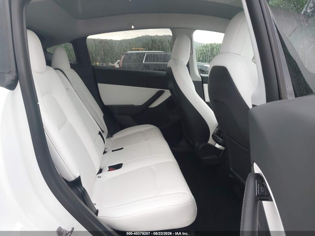 Продажа на аукционе авто 2021 Tesla Model Y Long Range Dual Motor All-wheel Drive, vin: 5YJYGDEE1MF085125, номер лота: 45379207