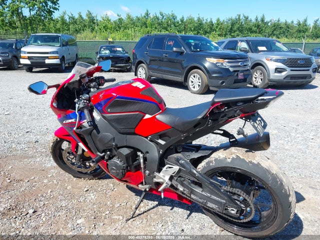 Honda CBR1000 RR 2023 JH2SC7712PK600371 Image 3