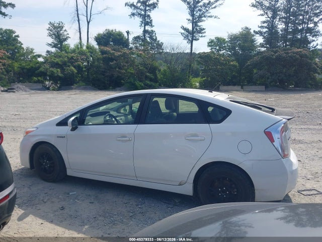 2015 Toyota Prius Two მანქანა იყიდება აუქციონზე, vin: JTDKN3DU4F1952513, აუქციონის ნომერი: 45379333