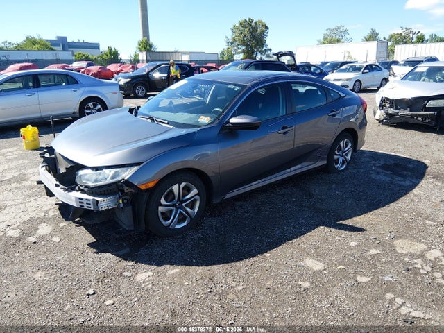45379372 :رقم المزاد ، 19XFC2F52HE220498 vin ، 2017 Honda Civic Lx مزاد بيع