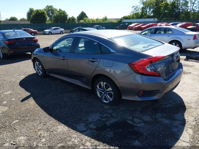 45379372 :رقم المزاد ، 19XFC2F52HE220498 vin ، 2017 Honda Civic Lx مزاد بيع