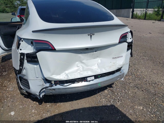 2025 Tesla Model Y Performance Dual Motor All-wheel Drive მანქანა იყიდება აუქციონზე, vin: 7SAYGDEF4SF298501, აუქციონის ნომერი: 45379414