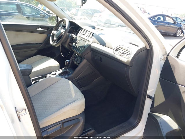 2020 Volkswagen Tiguan 2.0t S მანქანა იყიდება აუქციონზე, vin: 3VV0B7AX3LM116813, აუქციონის ნომერი: 45379445