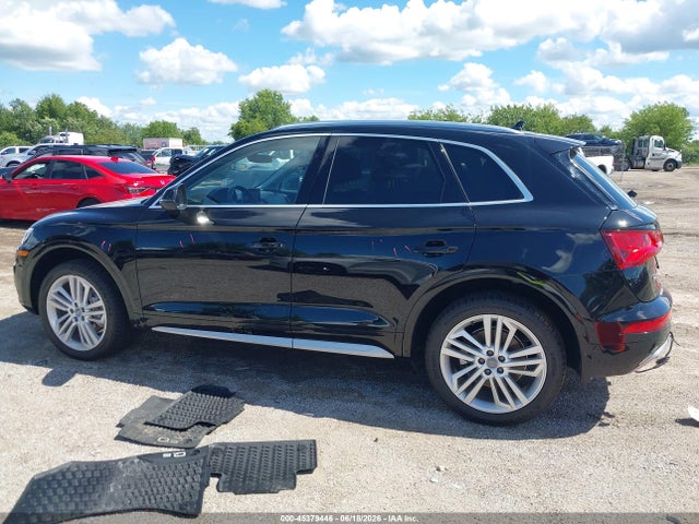 Продажа на аукционе авто 2018 Audi Q5 2.0t Premium, vin: WA1CNAFY2J2055308, номер лота: 45379446