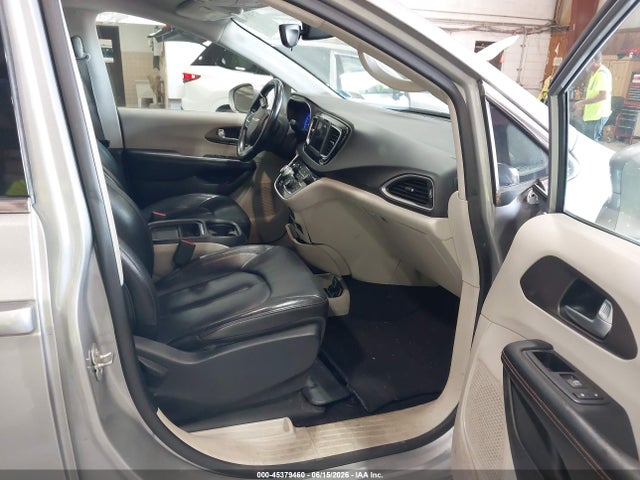 45379460 :رقم المزاد ، 2C4RC1BG4JR306785 vin ، 2018 Chrysler Pacifica Touring L مزاد بيع