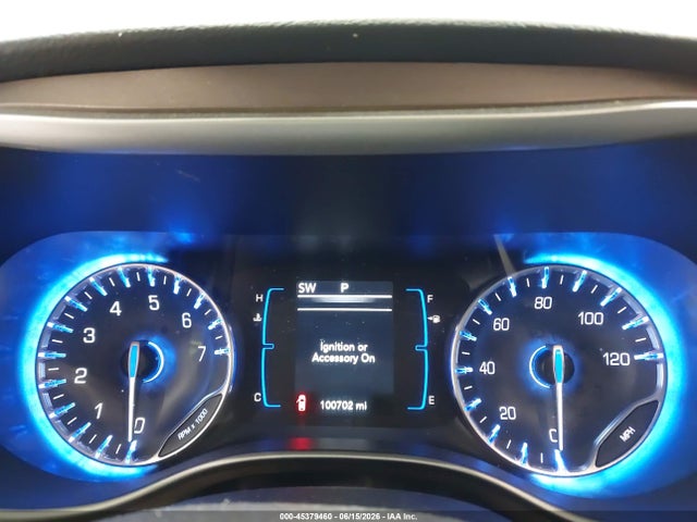 45379460 :رقم المزاد ، 2C4RC1BG4JR306785 vin ، 2018 Chrysler Pacifica Touring L مزاد بيع