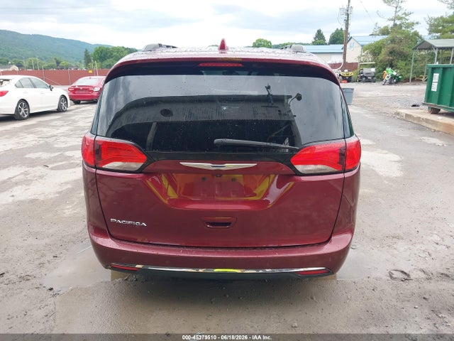 2017 Chrysler Pacifica Touring-l მანქანა იყიდება აუქციონზე, vin: 2C4RC1BG4HR733832, აუქციონის ნომერი: 45379510
