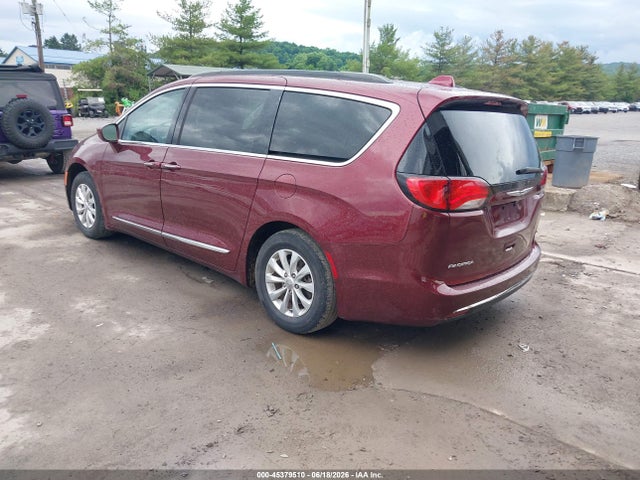 2017 Chrysler Pacifica Touring-l მანქანა იყიდება აუქციონზე, vin: 2C4RC1BG4HR733832, აუქციონის ნომერი: 45379510