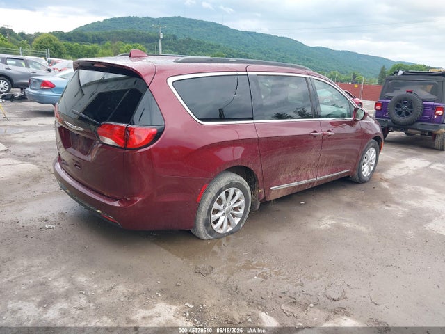 2017 Chrysler Pacifica Touring-l მანქანა იყიდება აუქციონზე, vin: 2C4RC1BG4HR733832, აუქციონის ნომერი: 45379510