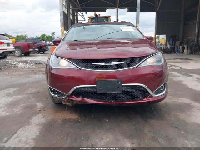 2017 Chrysler Pacifica Touring-l მანქანა იყიდება აუქციონზე, vin: 2C4RC1BG4HR733832, აუქციონის ნომერი: 45379510