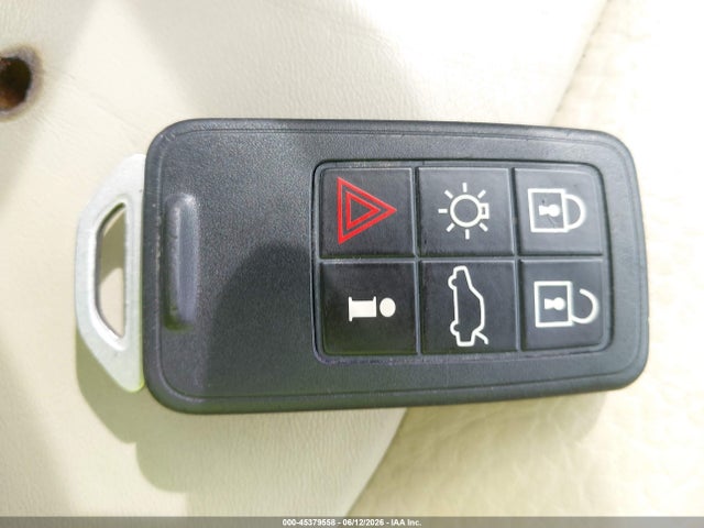 45379558 :رقم المزاد ، YV1612FS8D1216314 vin ، 2013 Volvo S60 T5 مزاد بيع