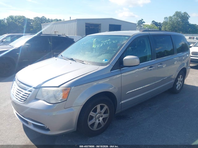 2013 Chrysler Town & Country Touring მანქანა იყიდება აუქციონზე, vin: 2C4RC1BG8DR637860, აუქციონის ნომერი: 45379595