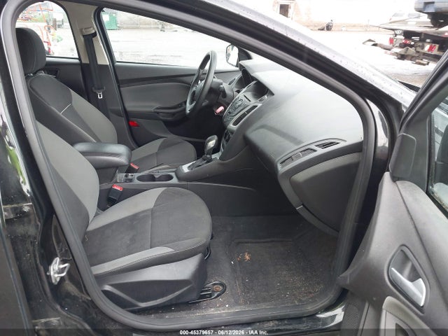45379657 :رقم المزاد ، 1FADP3F2XEL415698 vin ، 2014 Ford Focus Se مزاد بيع
