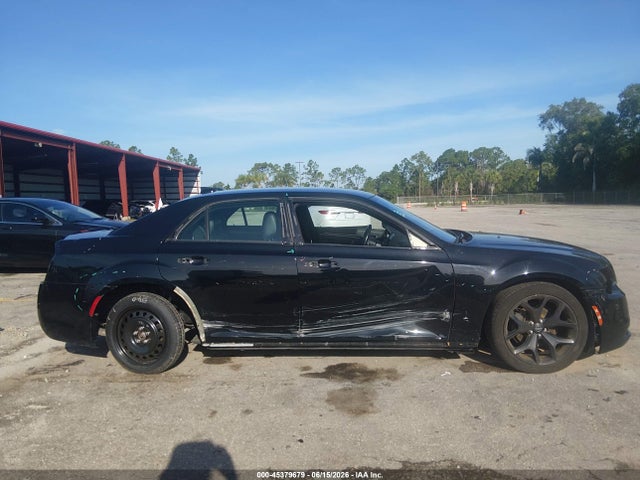 45379679 :رقم المزاد ، 2C3CCABGXMH545648 vin ، 2021 Chrysler 300 300s مزاد بيع
