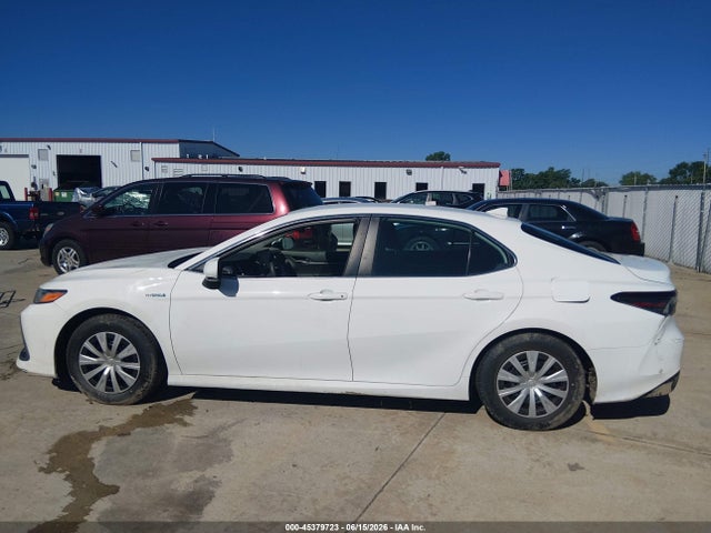 Продаж на аукціоні авто 2021 Toyota Camry Le Hybrid, vin: 4T1C31AK8MU569358, номер лоту: 45379723