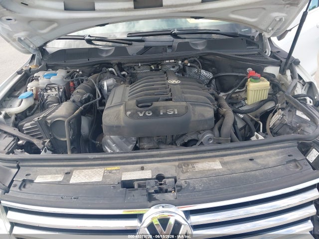 WVGEF9BPXFD005142 Volkswagen Touareg V6 Lux