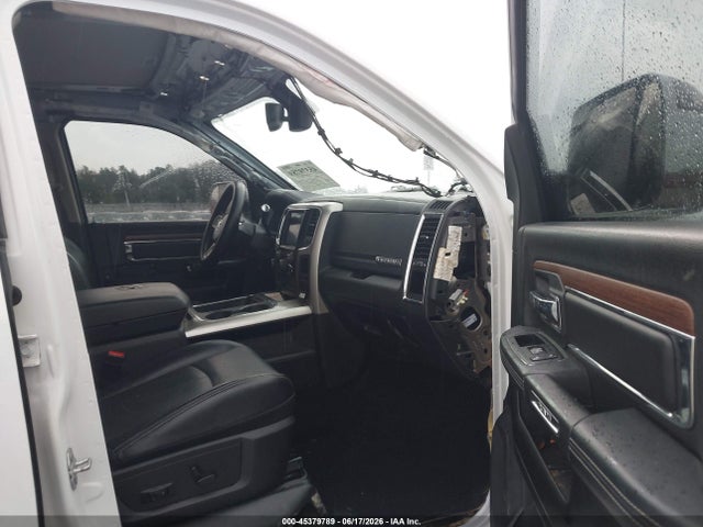 45379789 :رقم المزاد ، 3C63RRJL8JG159370 vin ، 2018 Ram 3500 Laramie  4x4 8' Box مزاد بيع