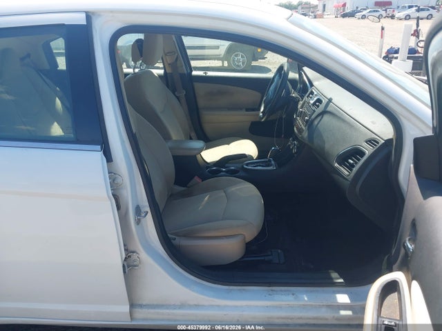 2012 Chrysler 200 Lx მანქანა იყიდება აუქციონზე, vin: 1C3CCBAB8CN292461, აუქციონის ნომერი: 45379992