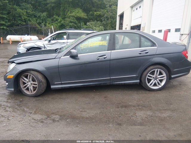 Aukcja sprzedaży 2013 Mercedes-benz C 300 Sport 4matic, vin: WDDGF8AB6DR252306, numer aukcji: 45380016