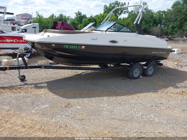 Продажа на аукционе авто 2016 Bayliner Other, vin: BLBX1143E516, номер лота: 45380125