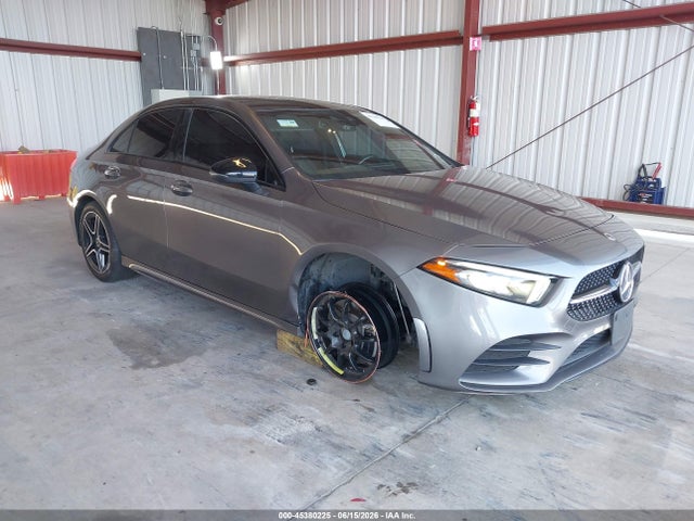 Mercedes-Benz A 220 2019 WDD3G4EBXKW001222 zdjęcie główne