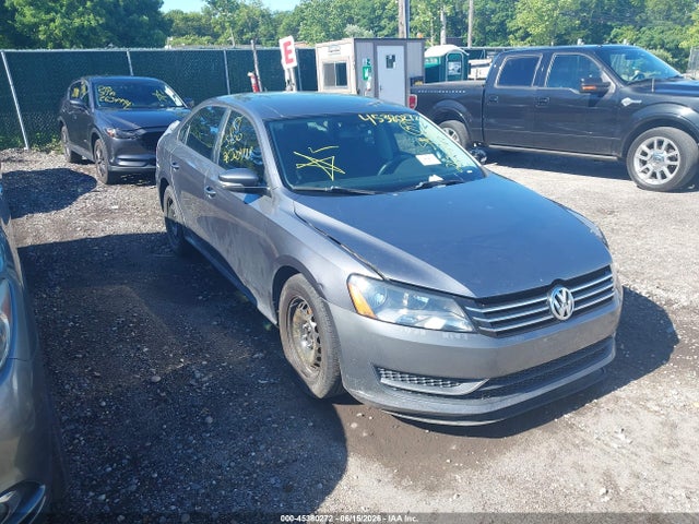 2015 Volkswagen Passat 1.8t S მანქანა იყიდება აუქციონზე, vin: 1VWAT7A39FC041731, აუქციონის ნომერი: 45380272
