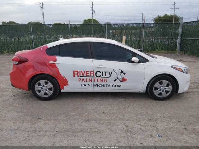 KIA FORTE LX 2018 3KPFK4A71JE240724 Image 13