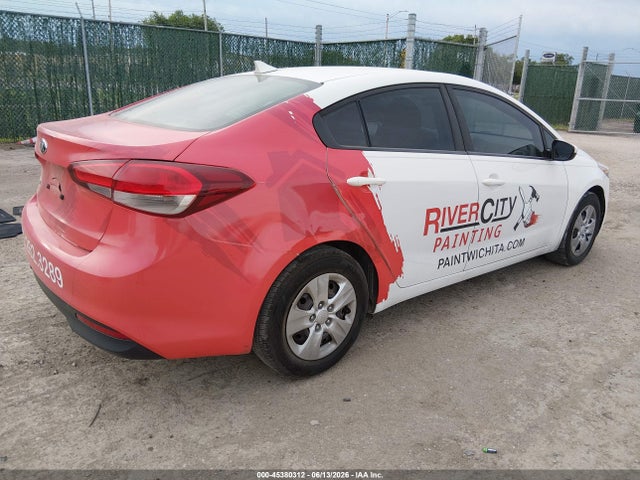 KIA FORTE LX 2018 3KPFK4A71JE240724 Image 4