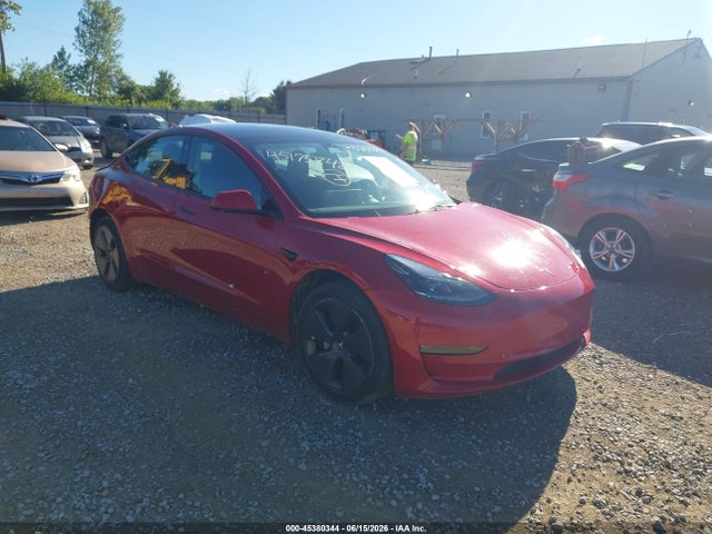 45380344 :رقم المزاد ، 5YJ3E1EAXNF371813 vin ، 2022 Tesla Model 3 Rear-wheel Drive مزاد بيع