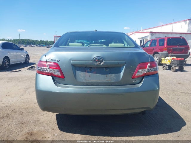45380380 :رقم المزاد ، 4T1BF3EK9BU595960 vin ، 2011 Toyota Camry Le مزاد بيع