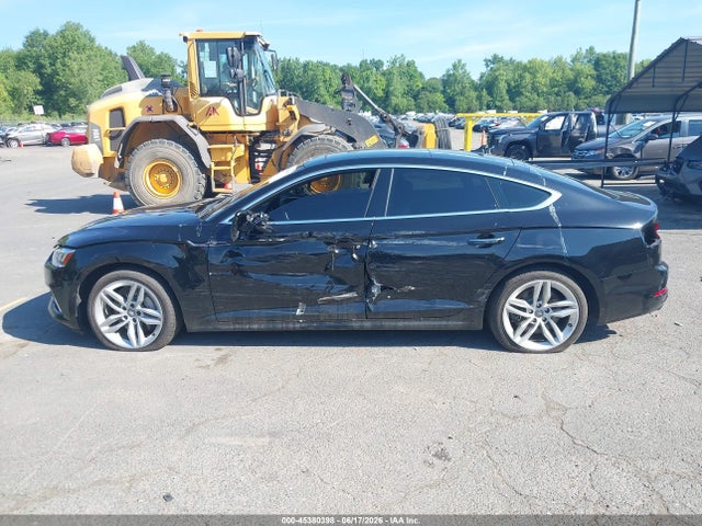 45380398 :رقم المزاد ، WAUBNCF58KA037239 vin ، 2019 Audi A5 45 Premium مزاد بيع