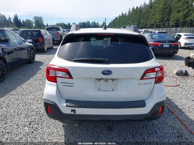 Subaru Outback 2.5i Premium 2018 4S4BSAFC5J3294159 Image 17
