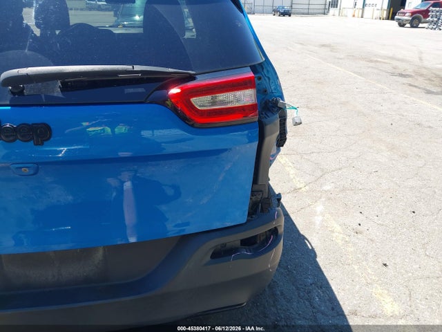 Продаж на аукціоні авто 2018 Jeep Cherokee Latitude Fwd, vin: 1C4PJLCB0JD595646, номер лоту: 45380417