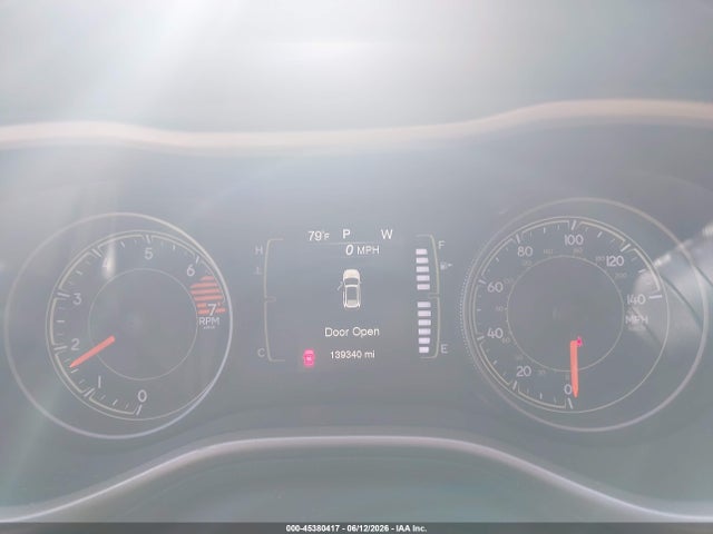 Продаж на аукціоні авто 2018 Jeep Cherokee Latitude Fwd, vin: 1C4PJLCB0JD595646, номер лоту: 45380417