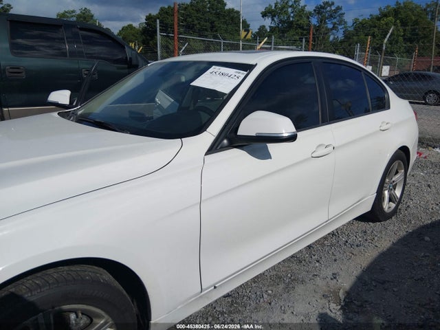 45380425 :رقم المزاد ، WBA3A5C51FF610877 vin ، 2015 Bmw 328i مزاد بيع