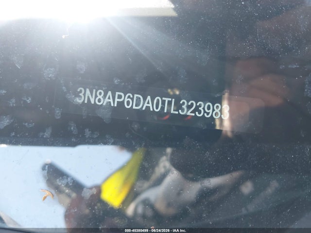 45380499 :رقم المزاد ، 3N8AP6DA0TL323983 vin ، 2026 Nissan Kicks Sr مزاد بيع