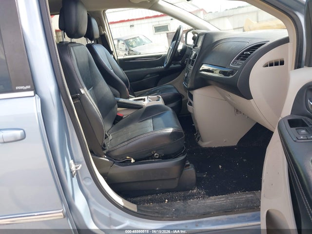 45380518 :رقم المزاد ، 2C4RC1BG8DR708930 vin ، 2013 Chrysler Town & Country Touring مزاد بيع