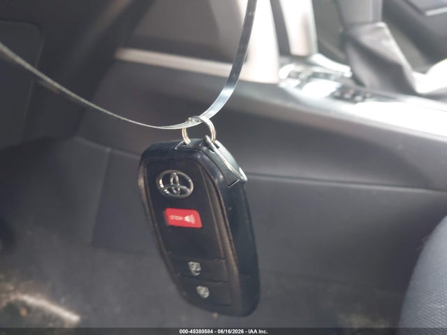 Продаж на аукціоні авто 2022 Toyota Corolla Cross Le, vin: 7MUBAABG8NV002465, номер лоту: 45380584