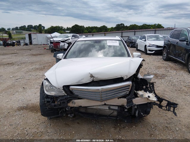 2013 Mercedes-benz C 250 Luxury მანქანა იყიდება აუქციონზე, vin: WDDGF4HB9DR281183, აუქციონის ნომერი: 45380601