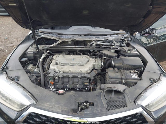 45380642 :رقم المزاد ، 19UUB3F51JA005737 vin ، 2018 Acura Tlx Tech Pkg مزاد بيع